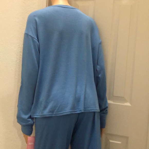 Jenni Printed Long-Sleeve Pajamas Set - Picture 8 of 8